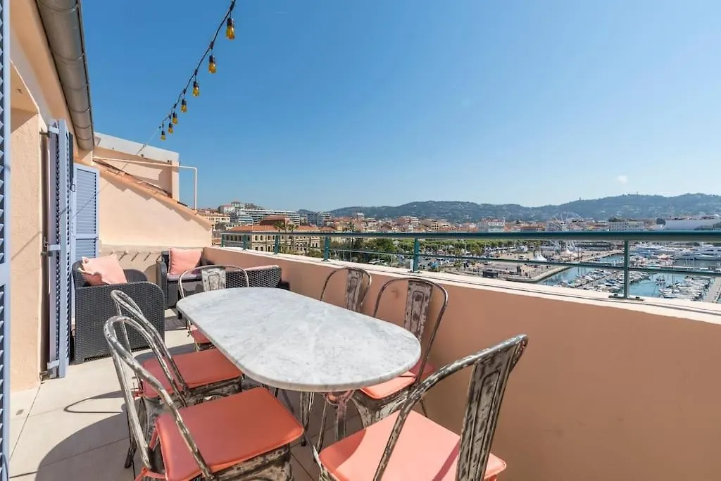 Facing Old Port Of Cannes Duplex Wow This View フランス
